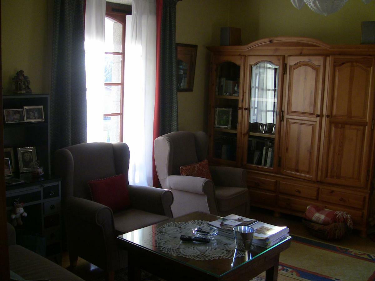 Гостевой дом Casa Xan Da Pena Villarmayor  Экстерьер фото