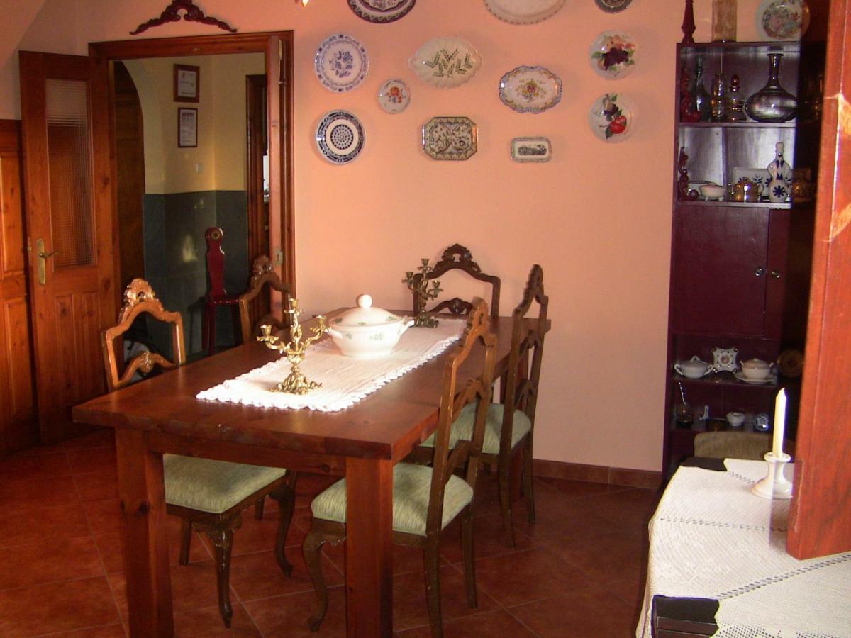 Гостевой дом Casa Xan Da Pena Villarmayor  Экстерьер фото